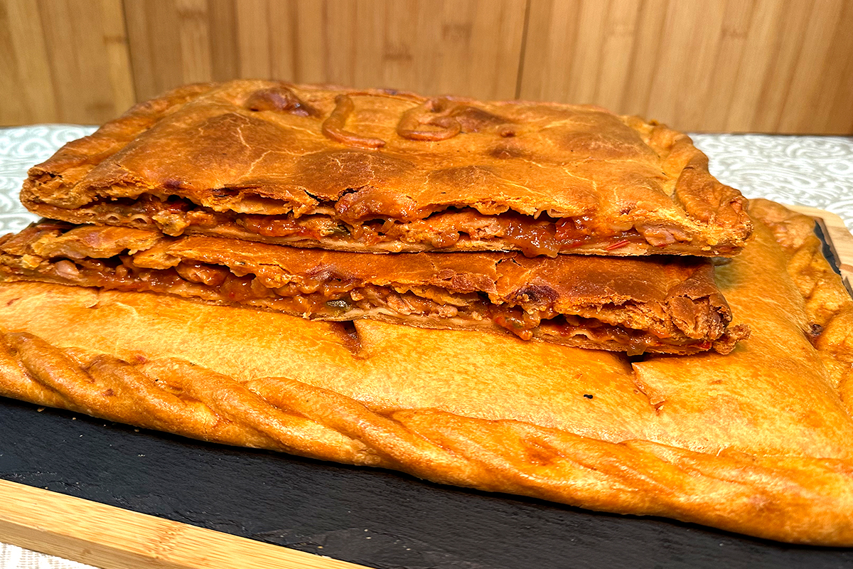 Empanada de pollo con gambas
